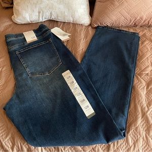 Wonderly jeans brand new Mid Rise straight leg